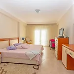 Villa Paradise Town Royal *