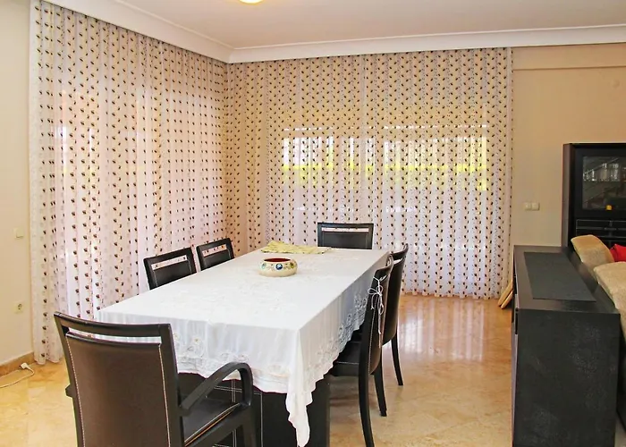 Villa Paradise Town Royal