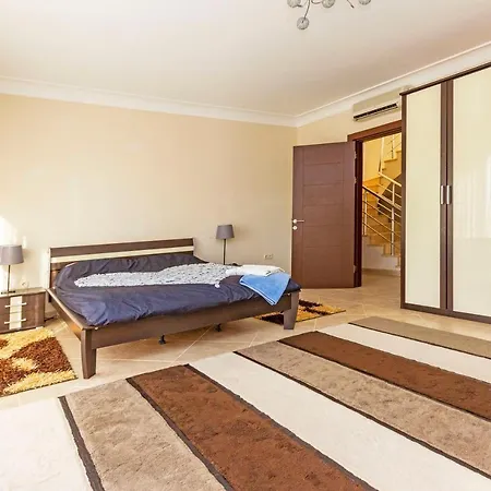 Villa Paradise Town Royal