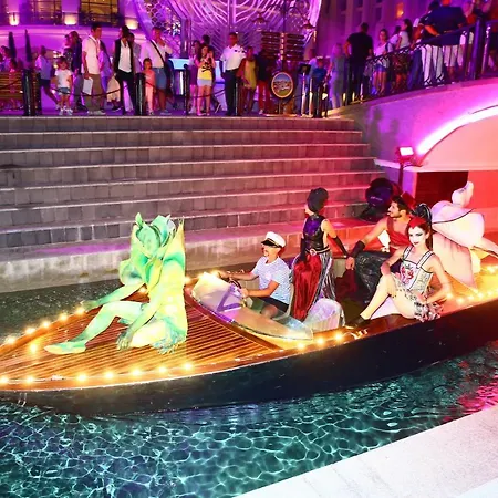 Paradise Town Royal *