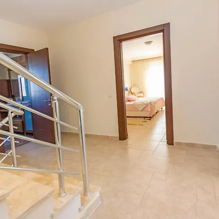 Willa Paradise Town Royal *