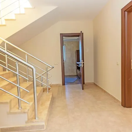 Paradise Town Royal Вилла