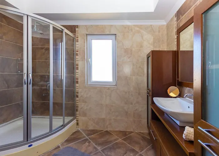 Paradise Town Royal * 贝莱克