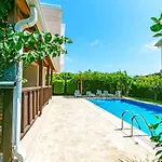 Paradise Town Royal Villa