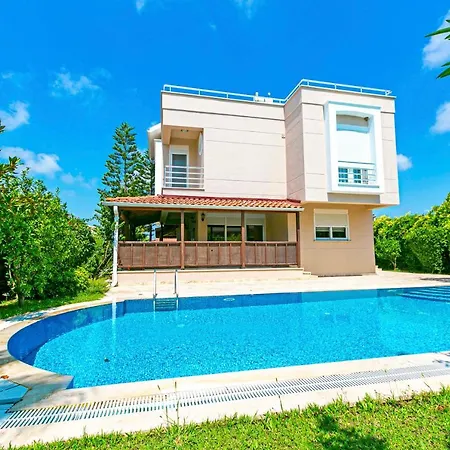 Paradise Town Royal Villa *