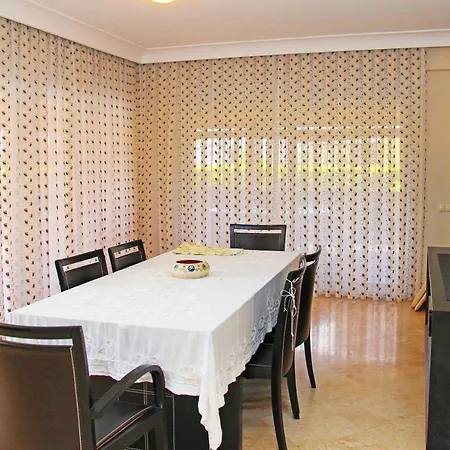 Villa Paradise Town Royal