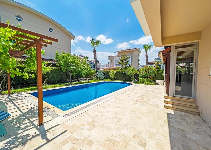 فيلة Paradise Town Royal *